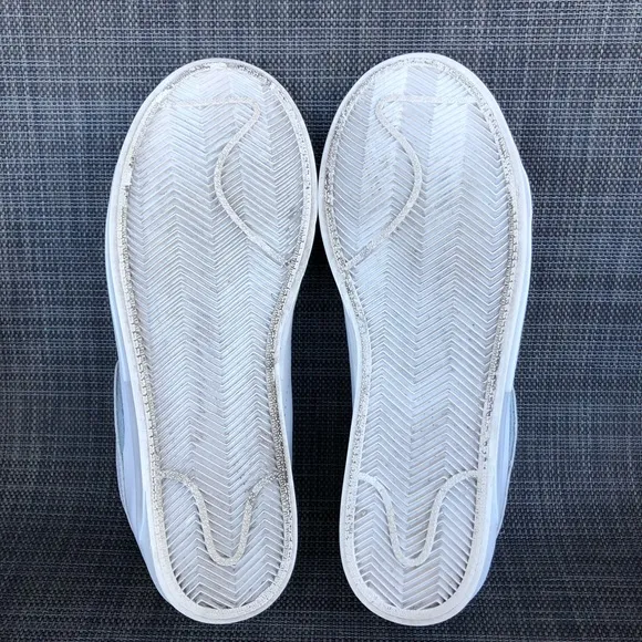 Nike Blazer Low Kickdown CJ1651-100Triple White Leather Sneakers Women’s 7.5