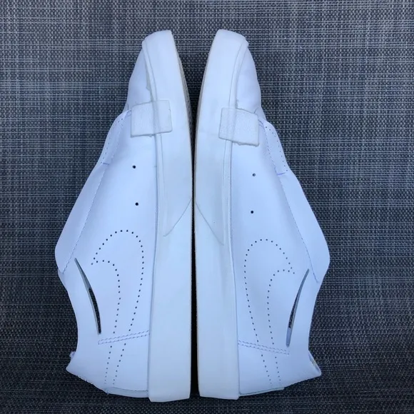 Nike Blazer Low Kickdown CJ1651-100Triple White Leather Sneakers Women’s 7.5