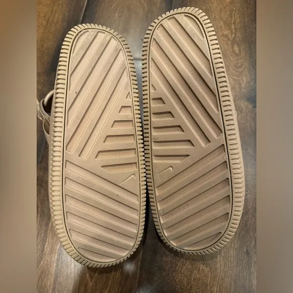 Nike Calm Mules