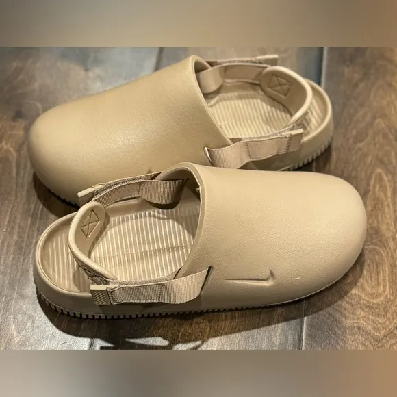 Nike Calm Mules
