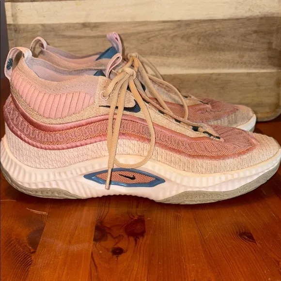 Nike Cosmic Unity 3. Men’s size 10