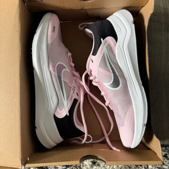 Nike Downshifter 3.5Y Youth Girls Running Shoes Pink White black New with box