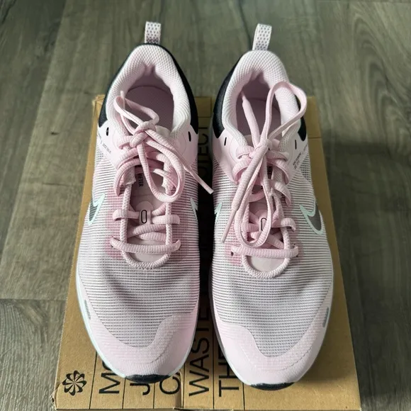 Nike Downshifter 3.5Y Youth Girls Running Shoes Pink White black New with box
