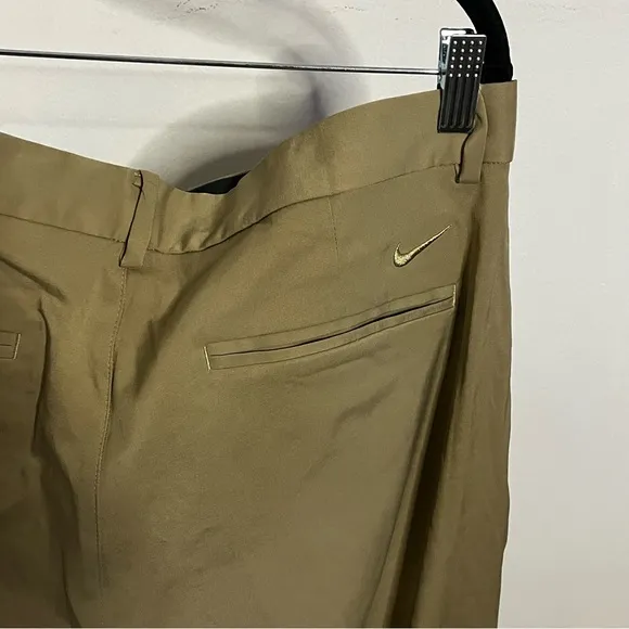 Nike Dri-FIT Victory Men's Golf Pants in Khaki Size 34x32