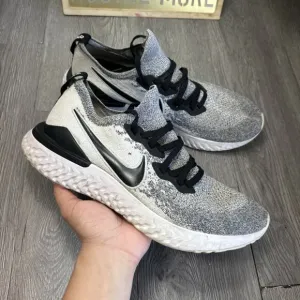 Nike Epic React Flyknit 2 Oreo Running Shoes Mens US 11.5 White Black BQ8928-101