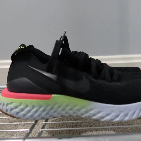 Nike Epic React Flyknit 2