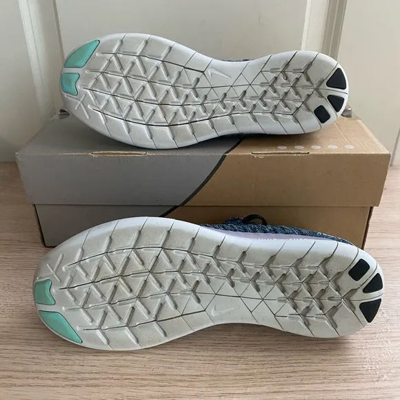 Nike Free RN Flyknit Women Running Shoes Blue Sneakers- Women SZ 9