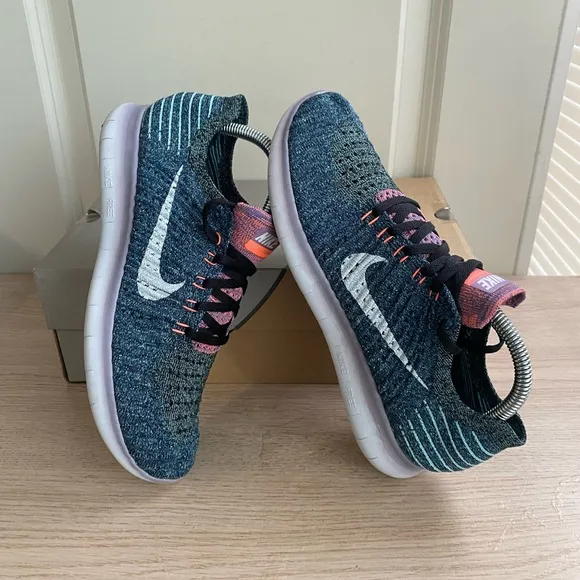 Nike Free RN Flyknit Women Running Shoes Blue Sneakers- Women SZ 9