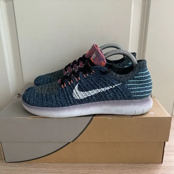 Nike Free RN Flyknit Women Running Shoes Blue Sneakers- Women SZ 9