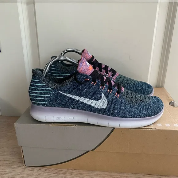 Nike Free RN Flyknit Women Running Shoes Blue Sneakers- Women SZ 9