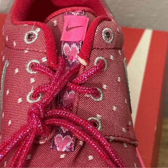 Nike Girls Roshe Run Running Shoes Pink Hearts Valentines Sz 6 Youth NEW