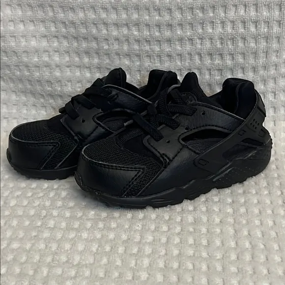 NIKE Huarache kids 7c
