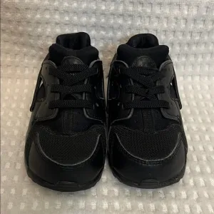 NIKE Huarache kids 7c