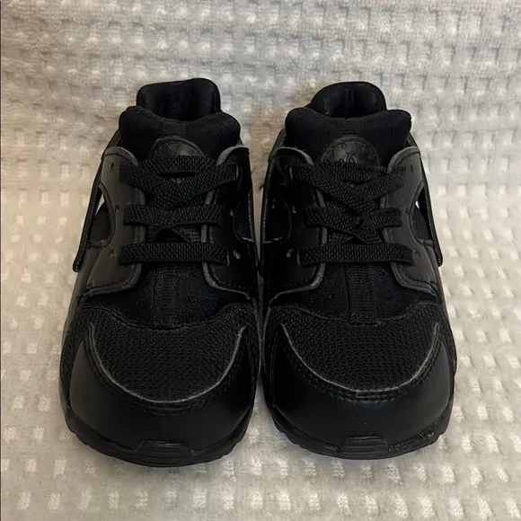 NIKE Huarache kids 7c