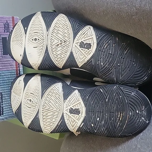 Nike Kyrie 5 V “Black Magic” (CN9519-002) 2019 Men’s Size 14 Basketball Shoes