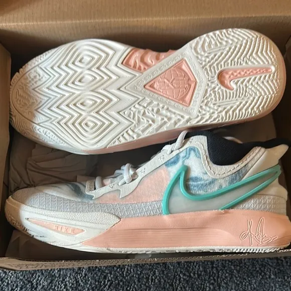 Nike Kyrie 8 Go Photon Dust Blue and Pink Basketball Shoes