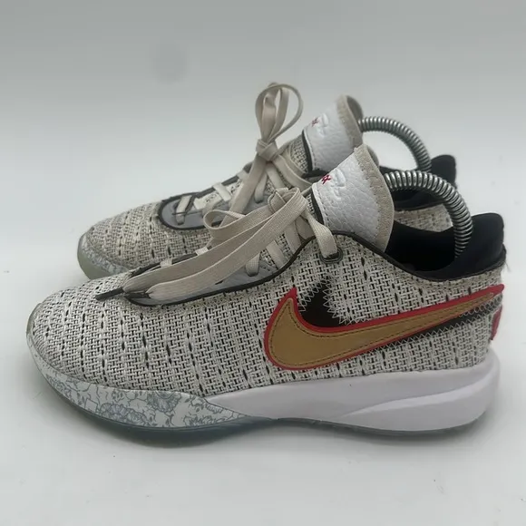 Nike LeBron 20 EP The Debut Size 5 Youth