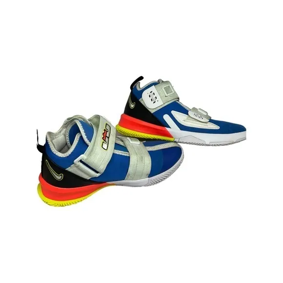 Nike LeBron James Soldier 13‎ XIII SFG Youth Shoe Size 5 Blue Crimson AR4225-401