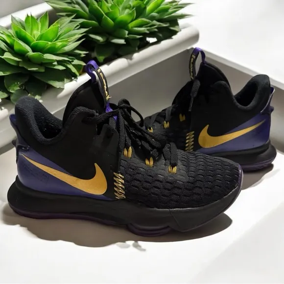 Nike Lebron Witness 5 Lakers - Size 7 Men's Black and Purple Athletic Shoes