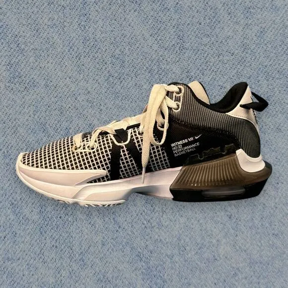 Nike LeBron Witness 7 Basketball Shoes – Black/White, Men’s Size 9.5