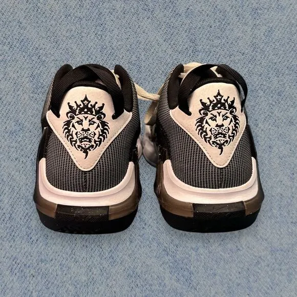 Nike LeBron Witness 7 Basketball Shoes – Black/White, Men’s Size 9.5