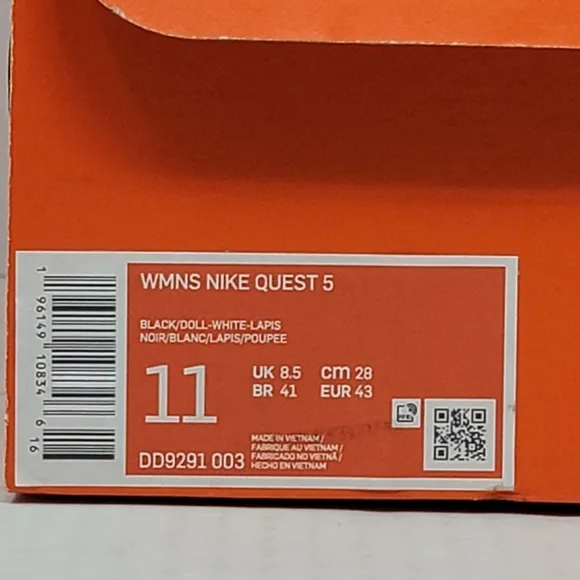 Nike Quest 5 Running Shoes Black White Blue DD9291-003 Women's Size 11 New
