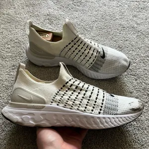 Nike React Phantom Run Flyknit 2 Shoes Men's 12 White Running Athletic Sneakers