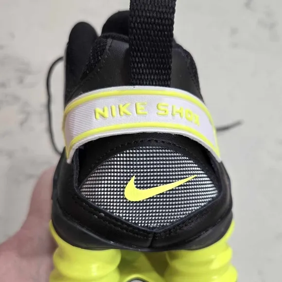 Nike Shox Women's SZ.9.5 TL Nova Black Lemon Venom AT8046-003 Running Shoes New