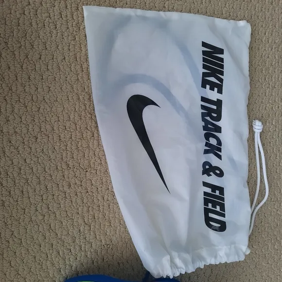 Nike SPRINT Track and Field men's shoes, size 8, with spikes, new &amp; includes bag