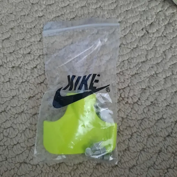 Nike SPRINT Track and Field men's shoes, size 8, with spikes, new &amp; includes bag