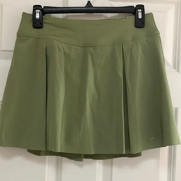Nike Tennis/Golf/Pickleball Athletic Skort, NWT!