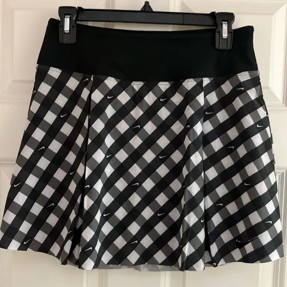 Nike Tennis/Golf/Pickleball Athletic Skort, NWT!