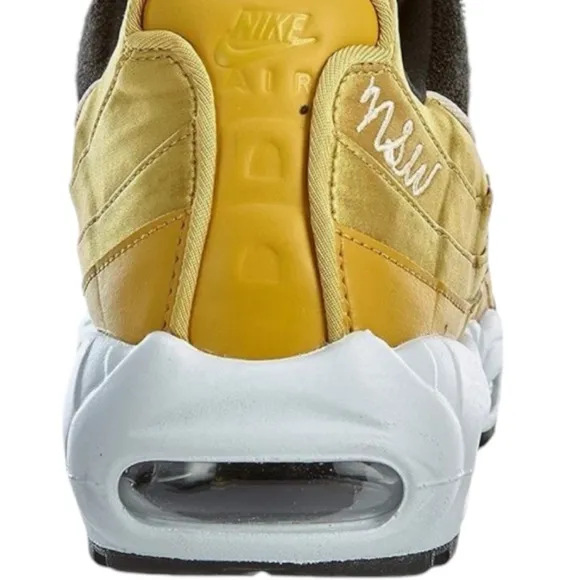 Nike Women’s Air Max 95 LX Running Shoes Size 8.