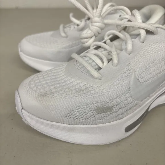 Nike Womens Sz 5 Journey Run Road Running Shoes White Silver Light Mesh Comfy