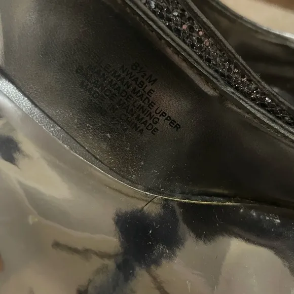 Nine west silver sparkly slingback heels size 8.5