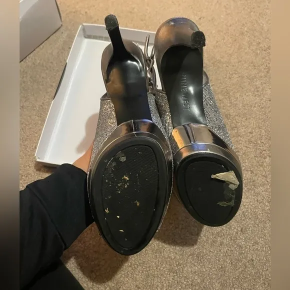 Nine west silver sparkly slingback heels size 8.5