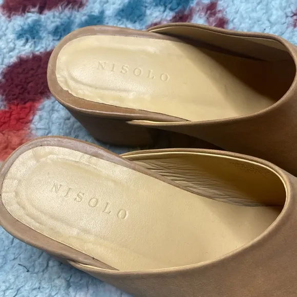 Nisolo All Day heeled almond leather mules