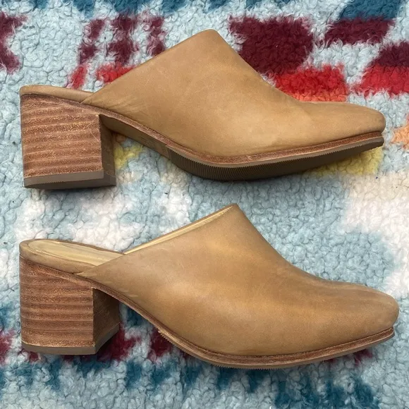 Nisolo All Day heeled almond leather mules