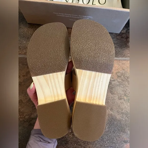 Nisolo Ellie All-Day Clogs Almond