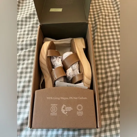 Nisolo Ellie All-Day Clogs Almond