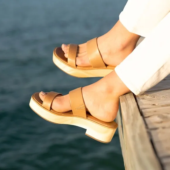 Nisolo Ellie All-Day Clogs Almond