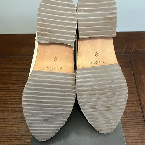 NISOLO Sustainable Women's Everyday Chelsea Boot Bone size 6 new