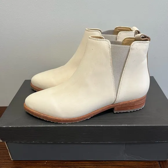 NISOLO Sustainable Women's Everyday Chelsea Boot Bone size 6 new