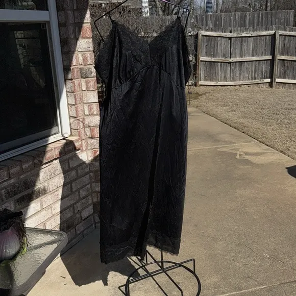 NOS Black SIlKY nylon Slip Dress full slip sz 48 Adj Straps NWT Wide Lace Trim