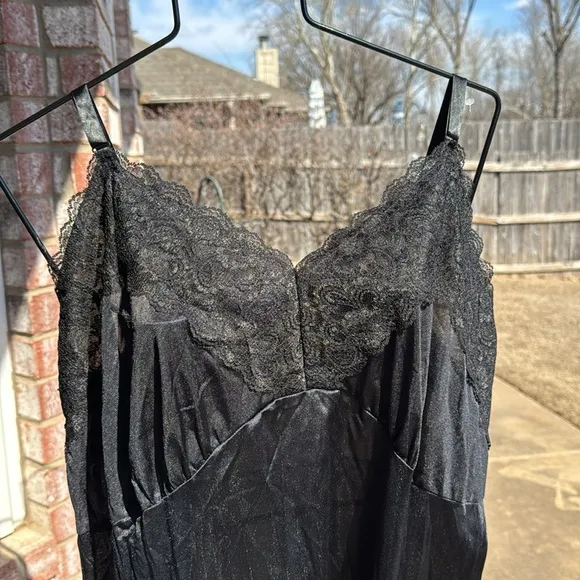 NOS Black SIlKY nylon Slip Dress full slip sz 48 Adj Straps NWT Wide Lace Trim