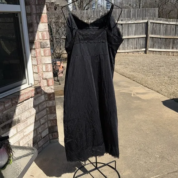 NOS Black SIlKY nylon Slip Dress full slip sz 48 Adj Straps NWT Wide Lace Trim