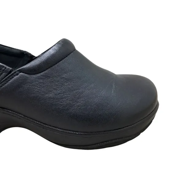 Nurse Mates Bryar Pillow Top Nursing Shoes Size 11W NWOT