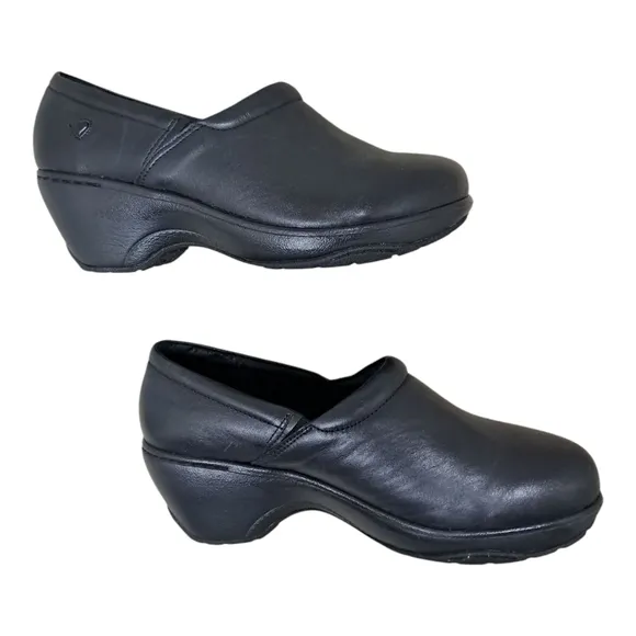 Nurse Mates Bryar Pillow Top Nursing Shoes Size 11W NWOT