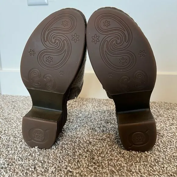 NWOB Carmen Clogs by Born | Size 8