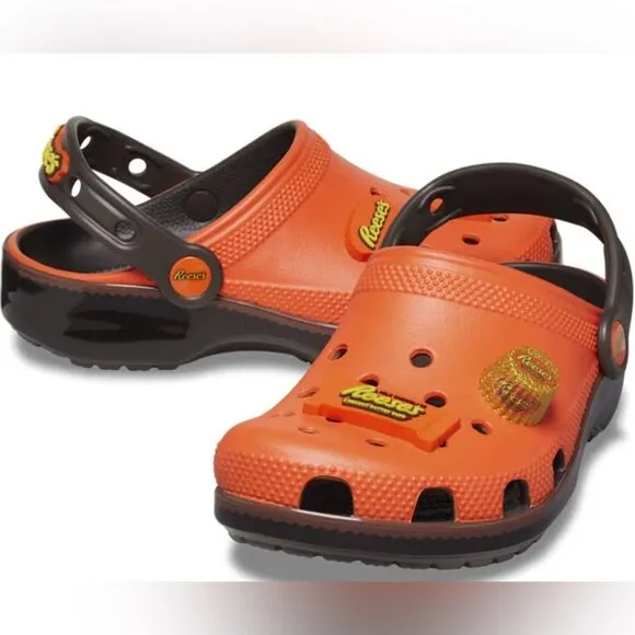 NWOB CROCS Youth Reese’s Orange Brown Classic Clogs Sandals Charms - Size J5